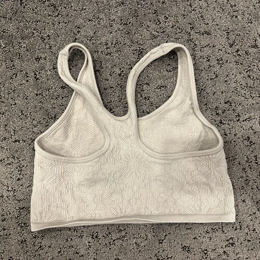 Offline by Aerie recharge floral Sports Bra| size small - Picture 2 of 3